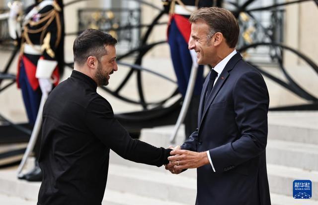 乌克兰泽连斯基表态26国军队拟部署至(图1) 乌克兰泽连斯基表态26国军队拟部署至(图1)